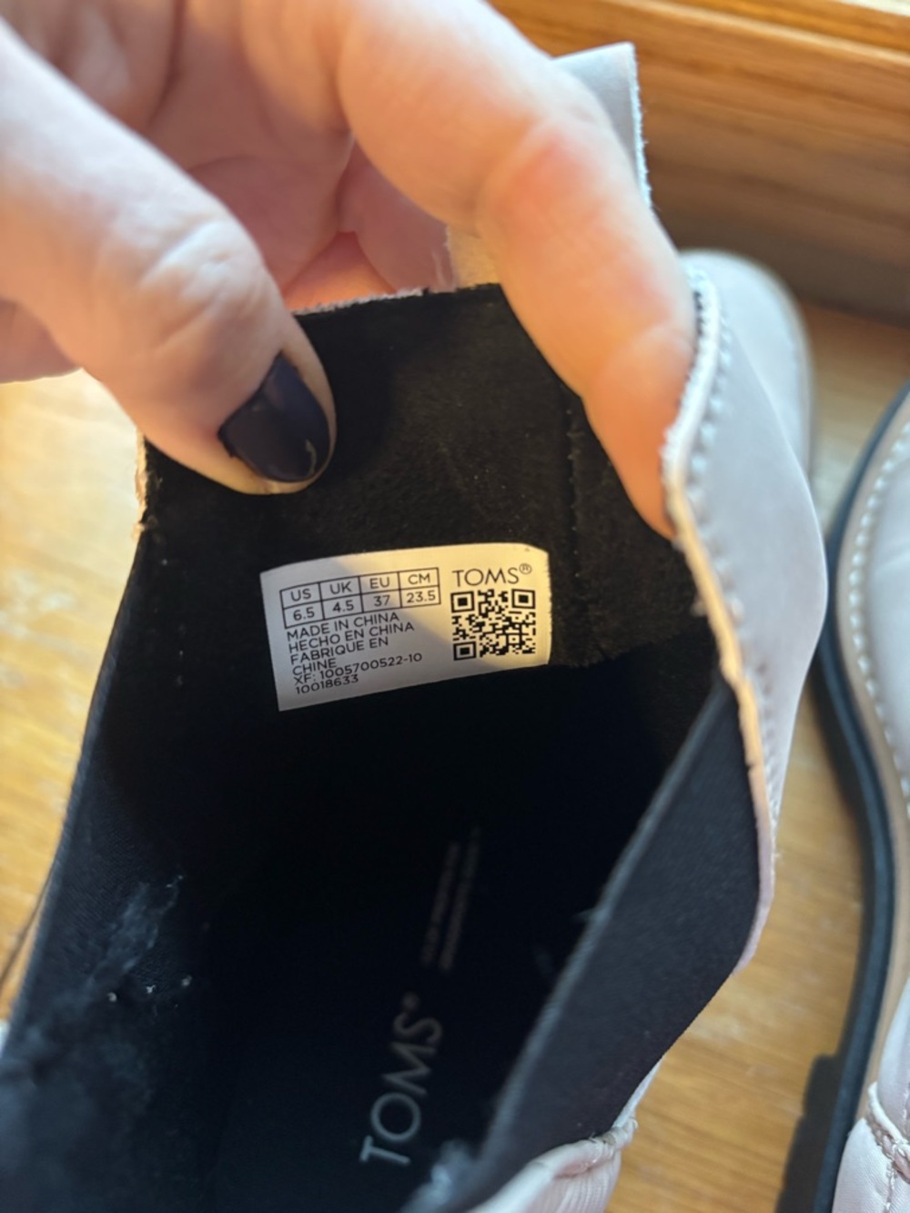 TOMS Skylar Chelsea Lugged Sole Chelsea Ankle Boots - Picture 4 of 4
